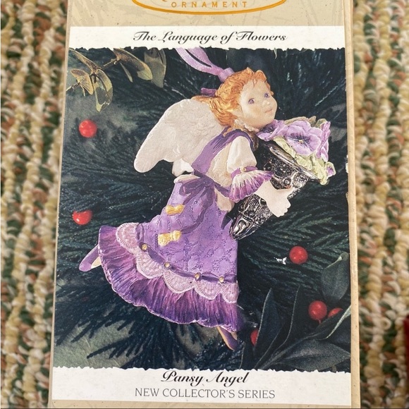 Nwt Hallmark vintage collector series bundle - Picture 3 of 5